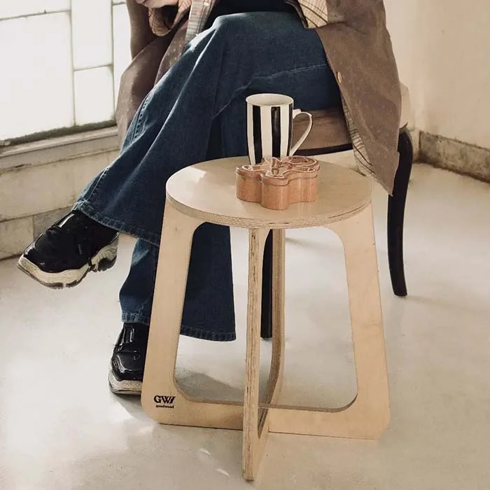 چهار پایه چوبی 35*46 بزرگ گودوود چهار پایه چوبی 35*46 بزرگ گودوود